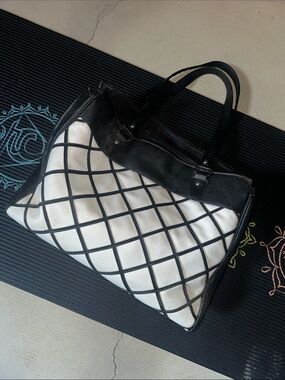 Black & White Quilted Tote Bag - Classic Two-Tone Shoulder Bag
